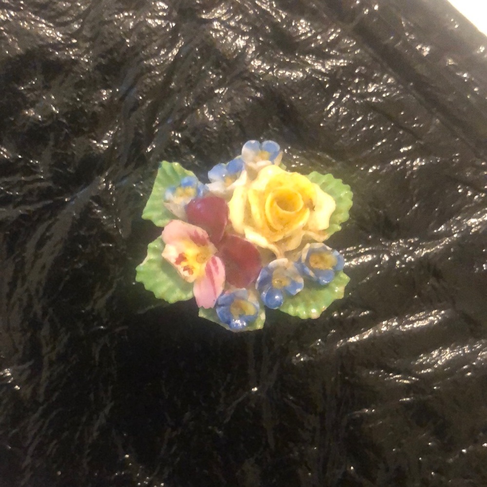 Vintage Green Floral Brooch porcelain